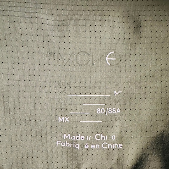 H&M Move Athletic Short Women’s Medium Light Olive Green 3” Inseam - Picture 7 of 7